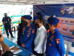 KP Bisma-8001 Tangkap Kapal Ikan Vietnam Pencuri 40 Ton Ikan