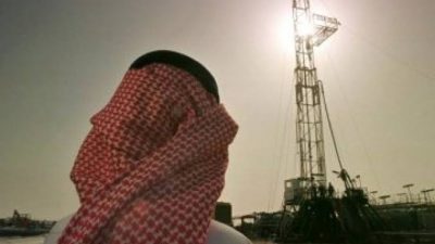 Harga Minyak ‘Meroket’ Usai Fasilitas Arab Saudi Dihantam Rudal
