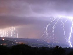 Manfaat Petir yang Perlu Kamu Ketahui