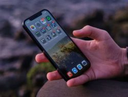 Apple di Denda Rp. 27 M Karena Jual Iphone 12 Tanpa Charger