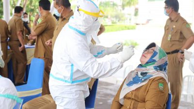 Antisipasi Penyebaran Covid-19 Usai Libur Lebaran, Pegawai Pemko Batam Jalani Tes Antigen