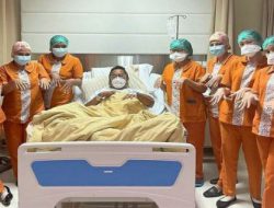 Bang Hotman Dirawat di RS, Para Perawat Langsung Lakukan Ini