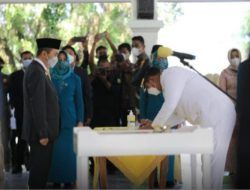 Gubernur Riau Lantik Bupati Kuansing di Gedung Daerah Pelangi