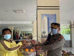 Kunjungi Lokasi Isoman, Kapolresta Barelang Beri Semangat Personil yang Terpapar Covid-19