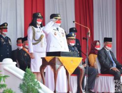 Wagub Marlin Irup Penurunan Bendera HUT RI ke-76