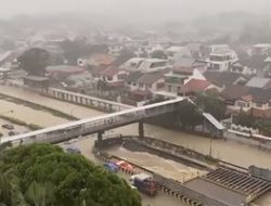 Singapura Banjir Bandang: Jalan Jadi Sungai, Air Masuk Mal