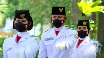 Putrinya Jadi Paskibraka di Istana Negara, Buruh Pabrik di Riau Ini Bangga