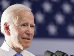 Biden Buka-bukaan soal Taliban: Salahkan Militer, Sebut China