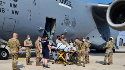Kisah Haru Pengungsi Afghanistan Melahirkan di Pesawat AS