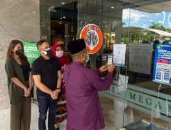 Seluruh Pengunjung Mall di Batam Wajib Scan QR Code PeduliLindungi