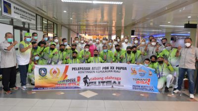 Wagub Marlin Lepas Tim Futsal Kepri ke PON XX Papua