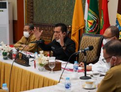 Gubernur Ansar Pimpin Rapat Evaluasi Penanganan Covid-19 Bersama Forkopimda