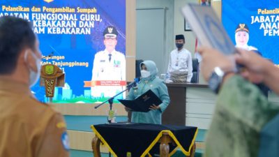 Lantik Pejabat Fungsional, Wako Rahma Pesan Tingkatkan Kompetensi