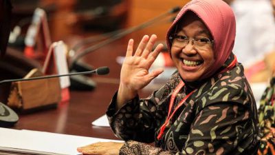 Risma Sebut Ada Keluarga Menteri dapat Bansos, Kok Bisa ?
