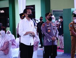 Presiden RI dan Kapolri Tinjau Vaksinasi Merdeka di Ponpes dan Tempat Ibadah Se-Indonesia