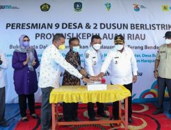 Sempena HLN ke-76, Gubernur Ansar Resmikan Program Desa Berlistrik PLN