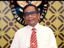 Mahfud : Pelaku Pinjol Ilegal Sebar Foto Porno demi Tagih Utang Akan Dijerat UU ITE