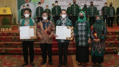 Rudi Dikukuhkan Sebagai Anggota Kehormatan KAHMI