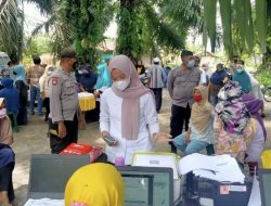 Kapolsek Beringin Monitoring Pelaksanaan Vaksin di Desa Karang Anyar dan Desa Araskabu