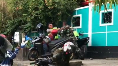 Viral Aksi Saling Jotos Oknum Polantas dan TNI di Maluku, Ini Kronologinya