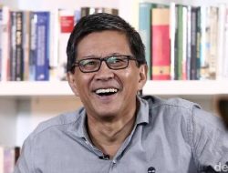 Terbongkarnya Bisnis PCR, Rocky Gerung Ungkap Perseteruan Antar Geng Istana