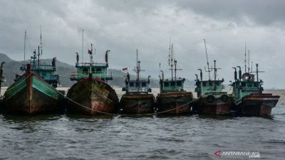 Cuaca Ekstrem 6 Kelompok Nelayan Hilang Kontak di Natuna