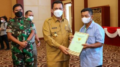 Sebanyak 12.291 Sertifikat Tanah Milik Masyarakat Kepri Diserahkan