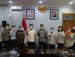Gubernur Ansar Datangi Kantor Kemenkes RI, Minta Data PMI Terkonfirmasi Covid-19 Dipisah