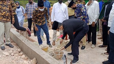 Amsakar Hadiri Peletakan Batu Pertama Pembangun Mushala Darul ‘Ulum Glory Tanjung Riau