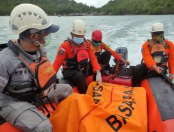 SPKKL Sambas Bakamla RI Evakuasi Korban Hilang Saat Mancing di Perairan Pemangkat