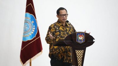 Mendagri Minta Kepala Daerah Gunakan Dana BTT dan Bansos untuk Percepatan Vaksinasi