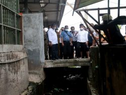 Tinjau Lokasi Banjir di Batu Aji, Walkot Rudi Hadirkan Solusi Penanganan Banjir