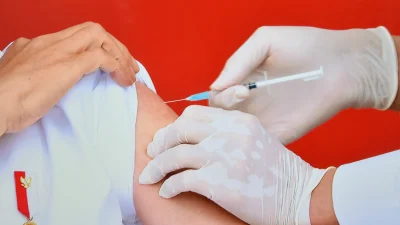 Cakupan Vaksinasi Indonesia Peringkat 5 Besar Dunia