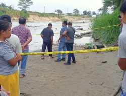 Polsek Galang Polresta Deli Serdang Evakuasi Mayat Hanyut Dialiran Sungai Ular Kecamatan Galang