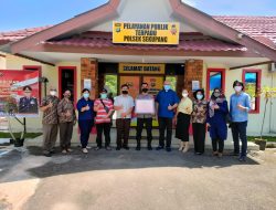 Kapolsek Sekupang Terima Penghargaan Dari LSM Jaringan Peduli Migran, Peduli Perempuan dan Anak Kota Batam