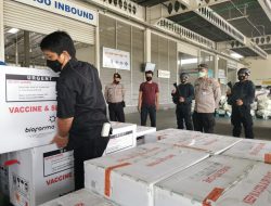 Brimob Polda Sumut Kawal Kedatangan 389.300 Dosis Vaksin Astrazeneca