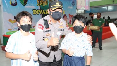 Wakapolresta Barelang Dampingi Wakapolda Kepri Tinjau Vaksinasi Anak Umur 6-11 Tahun di SD Kristen Bassic Batam Centre