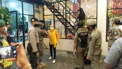 Hadapi Covid-19 Varian Baru Omicron, Kapolresta Deliserdang Langsung Bagikan Masker