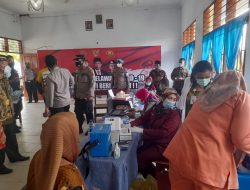 Kapolresta Deli Serdang Tinjau Pelaksanaan Percepatan Vaksinasi Di SMPN 1 Beringin