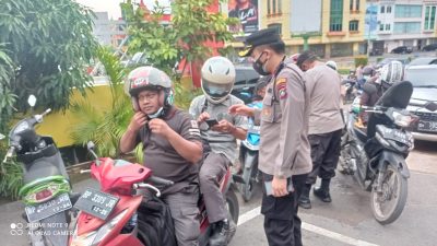 Polsek Lubuk Baja Gelar Razia Vaksinasi Dijalan Depan Mako