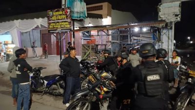 Ciptakan Sitkamtibmas Kondusif, Brimob Polda Sumut Laksanakan Patroli di Malam Hari