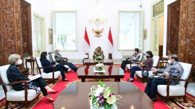 Presiden Jokowi Terima Delegasi Bank Dunia di Istana Merdeka