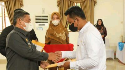 Wabup HMA Yusuf Siregar Serahkan Sebanyak 59 SK Pengangkatan CPNS Dilingkungan Pemkab Deli Serdang