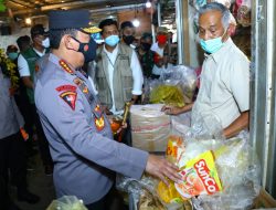 Kapolri Turun Langsung ke Pasar Pastikan Stok Minyak Goreng Untuk Warga Aman