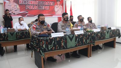 Polda Kepri Gelar Vaksinasi Massal Serentak di Mako Brimob Polda Kepri
