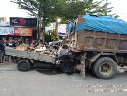 Kecelakaan Maut Mitsubishi L300 Vs Dump Truk Mitsubishi Fuso Di Tanjung Morawa