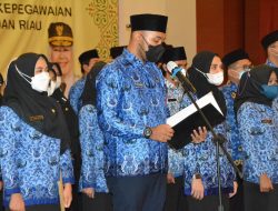 Gubernur Ansar Gaungkan ASN “Berakhlak” Saat Melantik PNS, CPNS dan PPPK