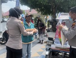 Kapolresta Deli Serdang Bagikan Sembako Kepada Masyarakat Terdampak Kenaikan Harga BBM