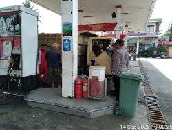 Personil Polsek Beringin Laksanakan Patroli Ke SPBU Monitoring Ketersediaan BBM