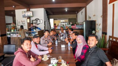 Tingkatkan Sinergitas Kapolsek Bengkong Gelar Coffee Morning dengan Wartawan Batam